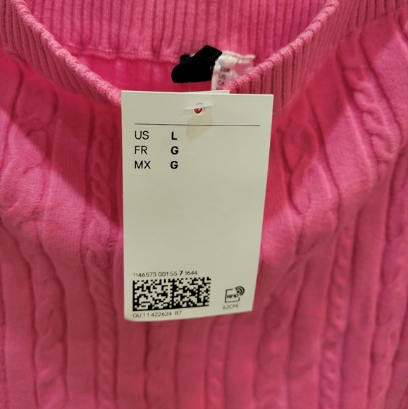 H&M Barbiecore Off The Shoulder Sweater/Mini Skirt Set - Picture 3 of 4